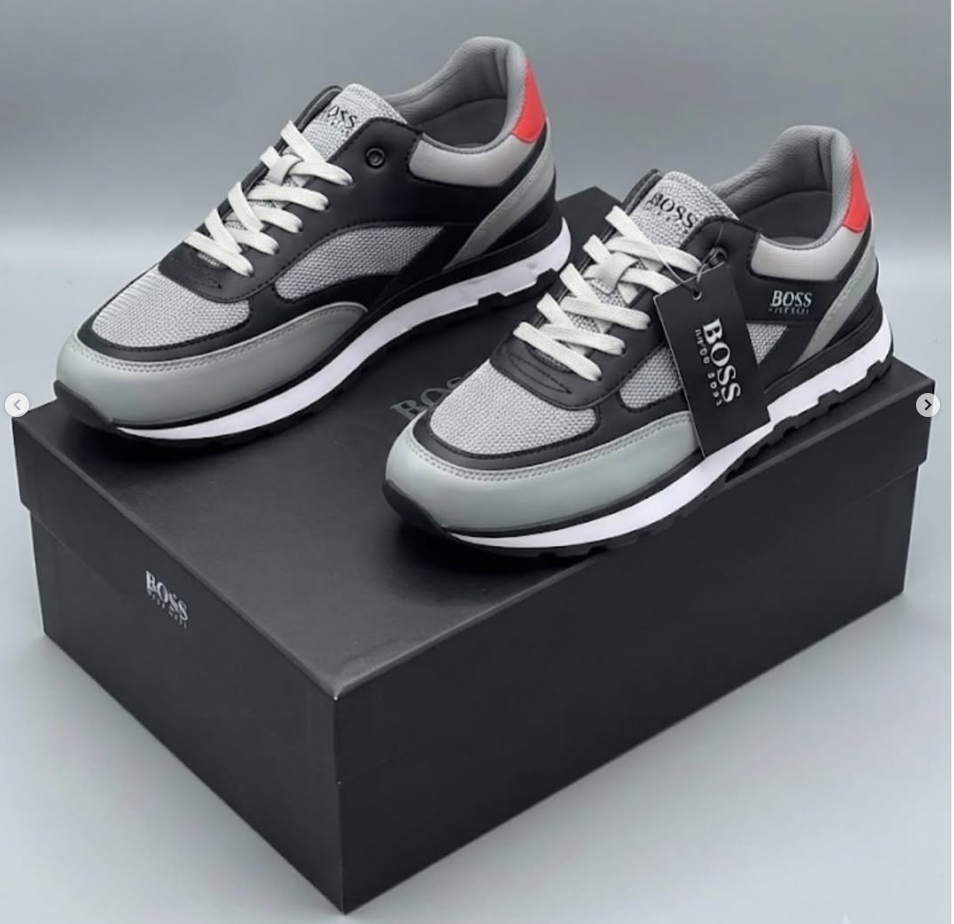 Ténis Boss Runner Cinza com Detalhe Vermelho