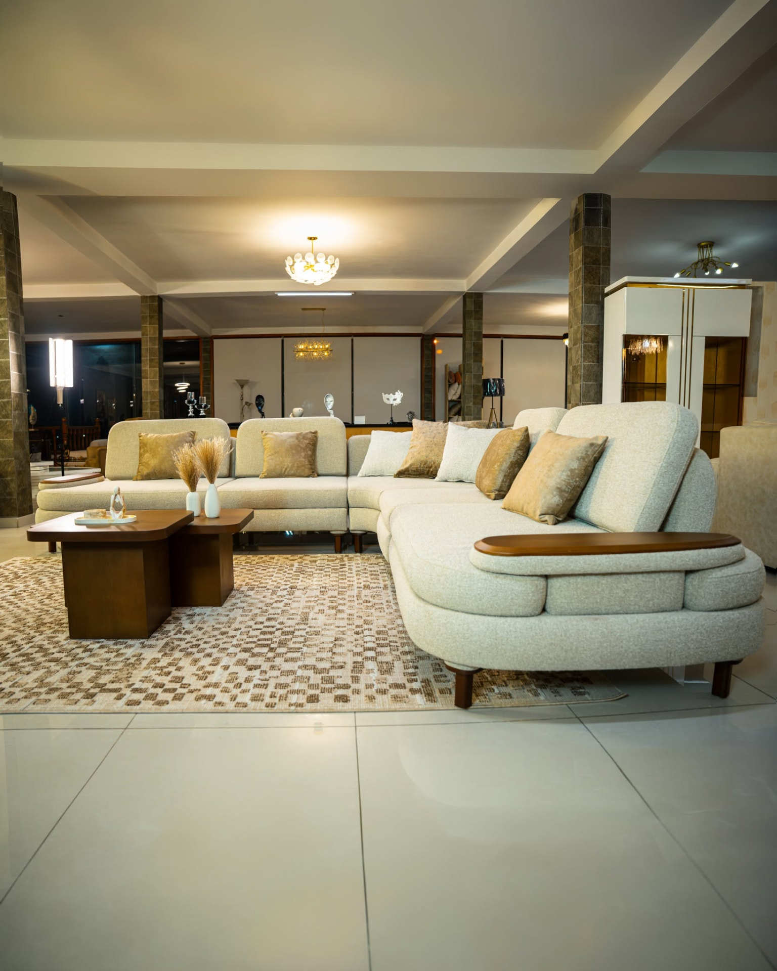 Sofá Modular Bouclé com Apoio em Madeira — imagem 3 de 5