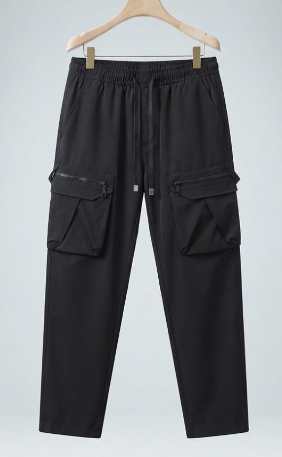 Calça Cargo Preta com Bolsos de Fecho